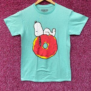 Peanuts Snoopy Lazing On A Donut T-Shirt Small